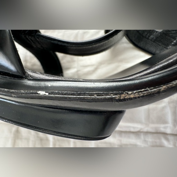 PRADA Black Patent Leather T-Strap Sandals with Bow Detail Block Heel Size 40 - Picture 14 of 15